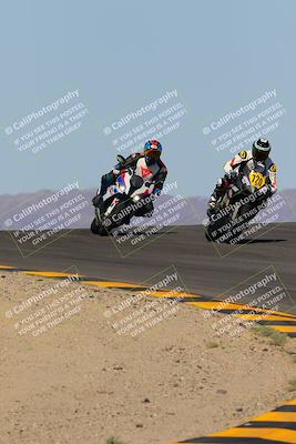 media/Oct-09-2022-SoCal Trackdays (Sun) [[95640aeeb6]]/Turns 9 and 10 (1050am)/